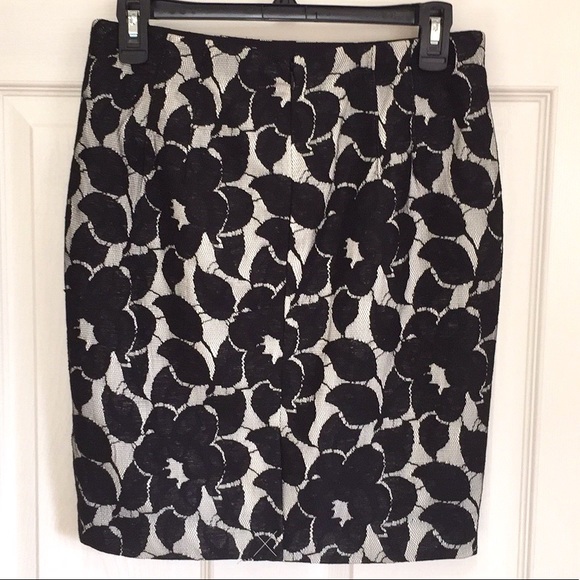 Ann Taylor Bonded Lace Pencil Skirt - Picture 9 of 14